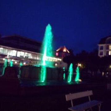 Kolorowa fontanna w Sopocie